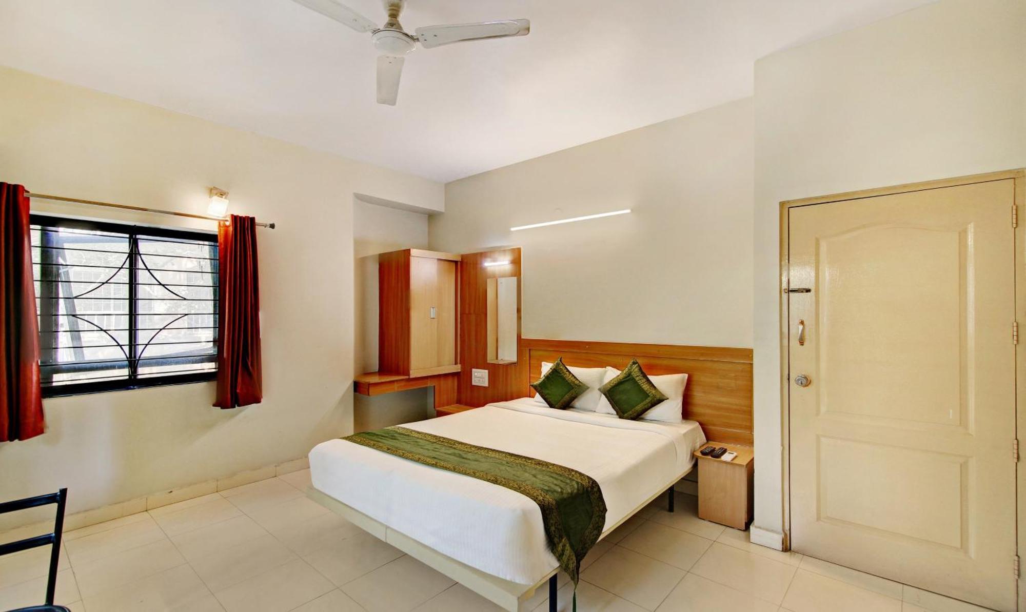 Itsy Hotels Kes Residency Bangalore Exterior photo
