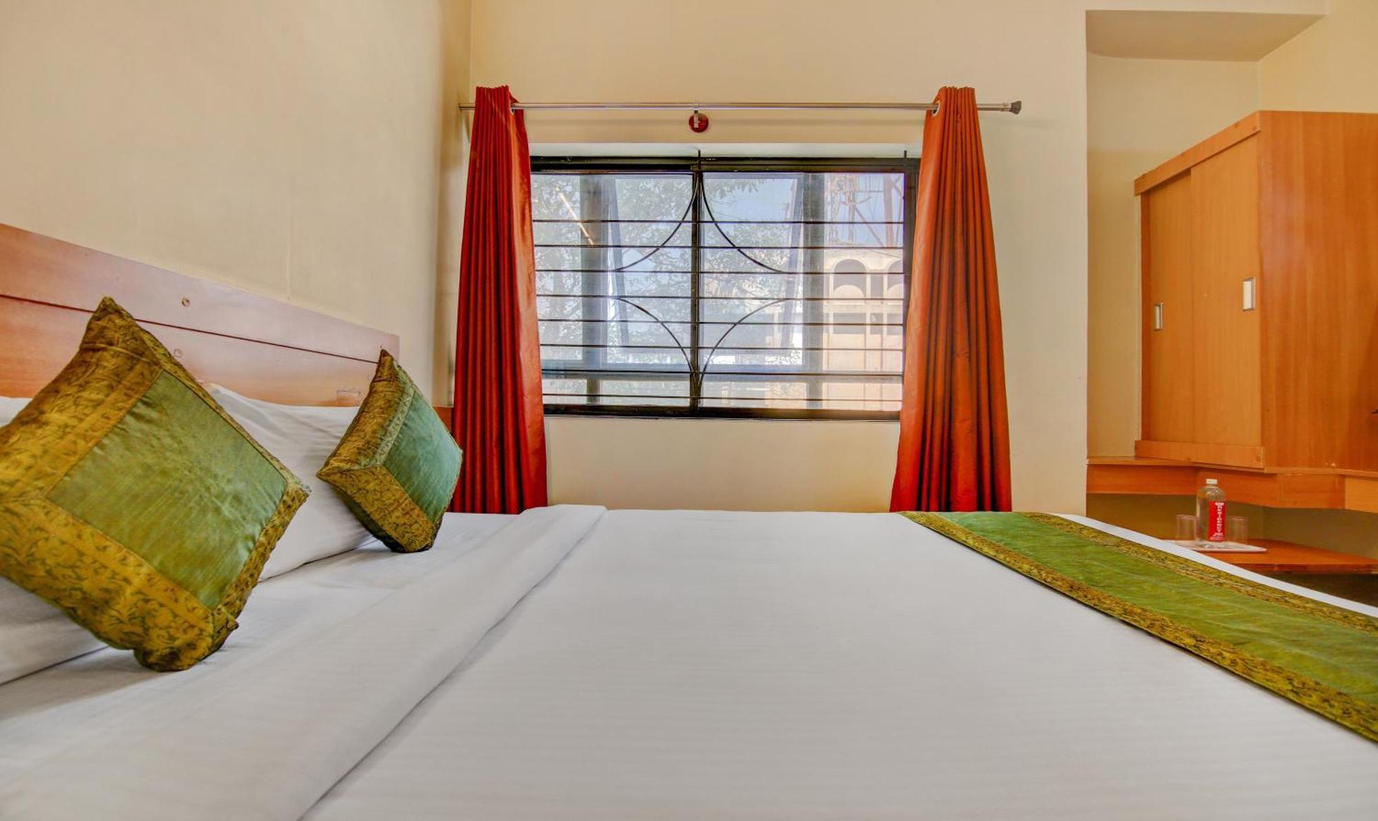 Itsy Hotels Kes Residency Bangalore Exterior photo